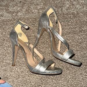 Nine West silver heels - size 7.5M